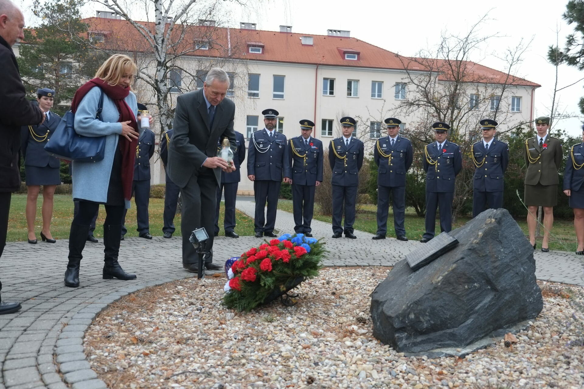 Při Dni válečných veteránů na letecké základně v Čáslavi uctili památku těch, kteří položili životy při službě vlasti