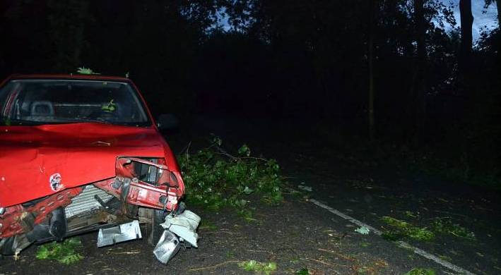 Hasiči posílili směny na plný početní stav, dobrovolní hasiči ve vesnicích drží pohotovost