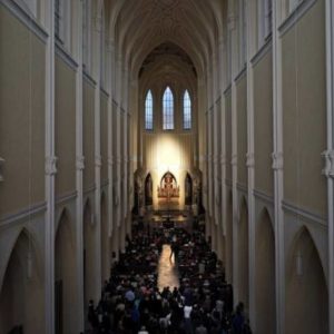 Stovky lidí budou dnes sledovat přírodní úkaz v katedrále, podmínky jsou letos výborné