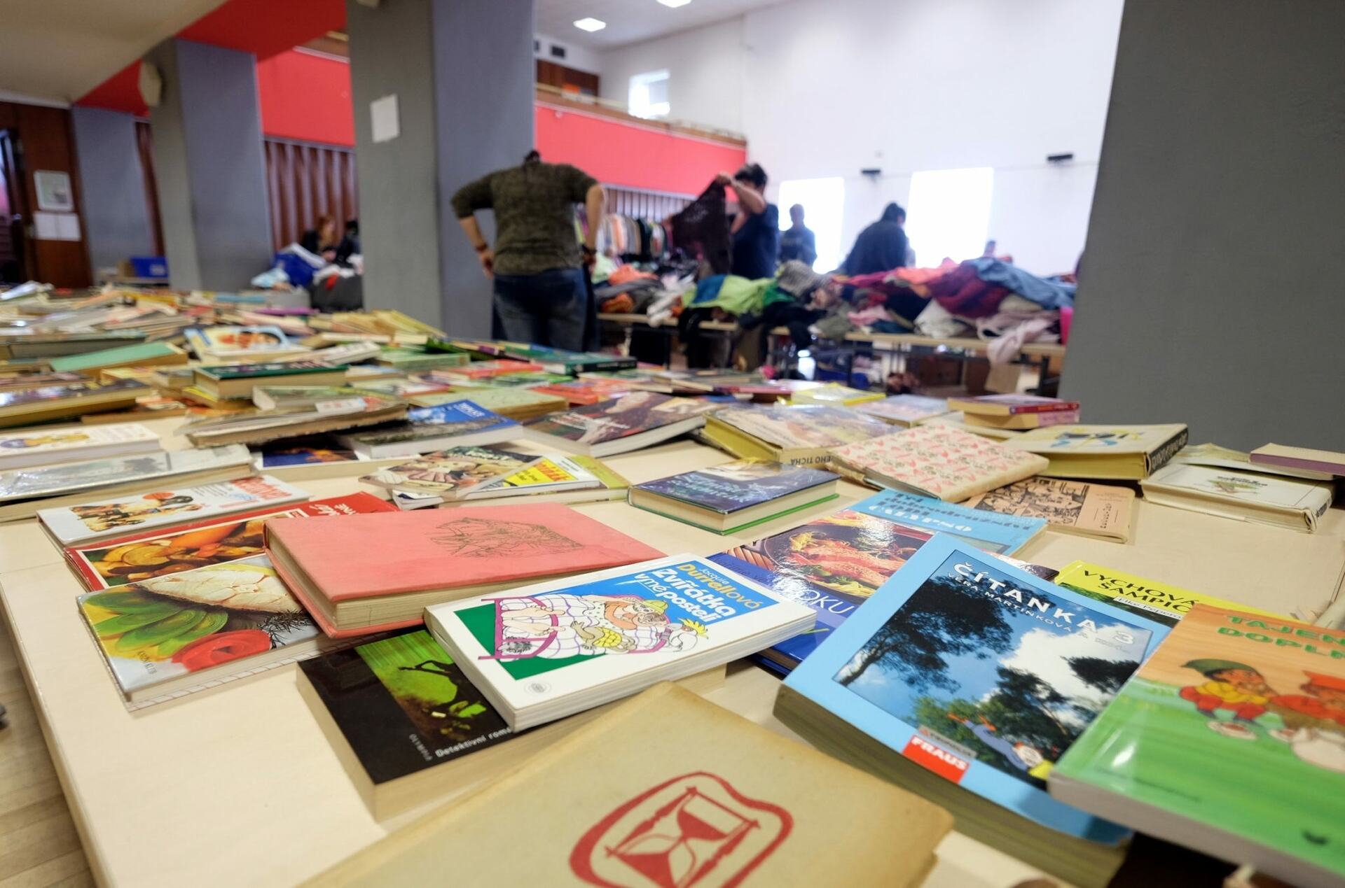 Charitativní bazar na podporu Ligy na ochranu zvířat bude v Lorci otevřen ještě v neděli 28.dubna od 9 do 13 hodin