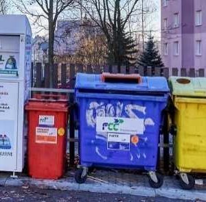 Nevyužité ošacení a obuv může ještě posloužit potřebným