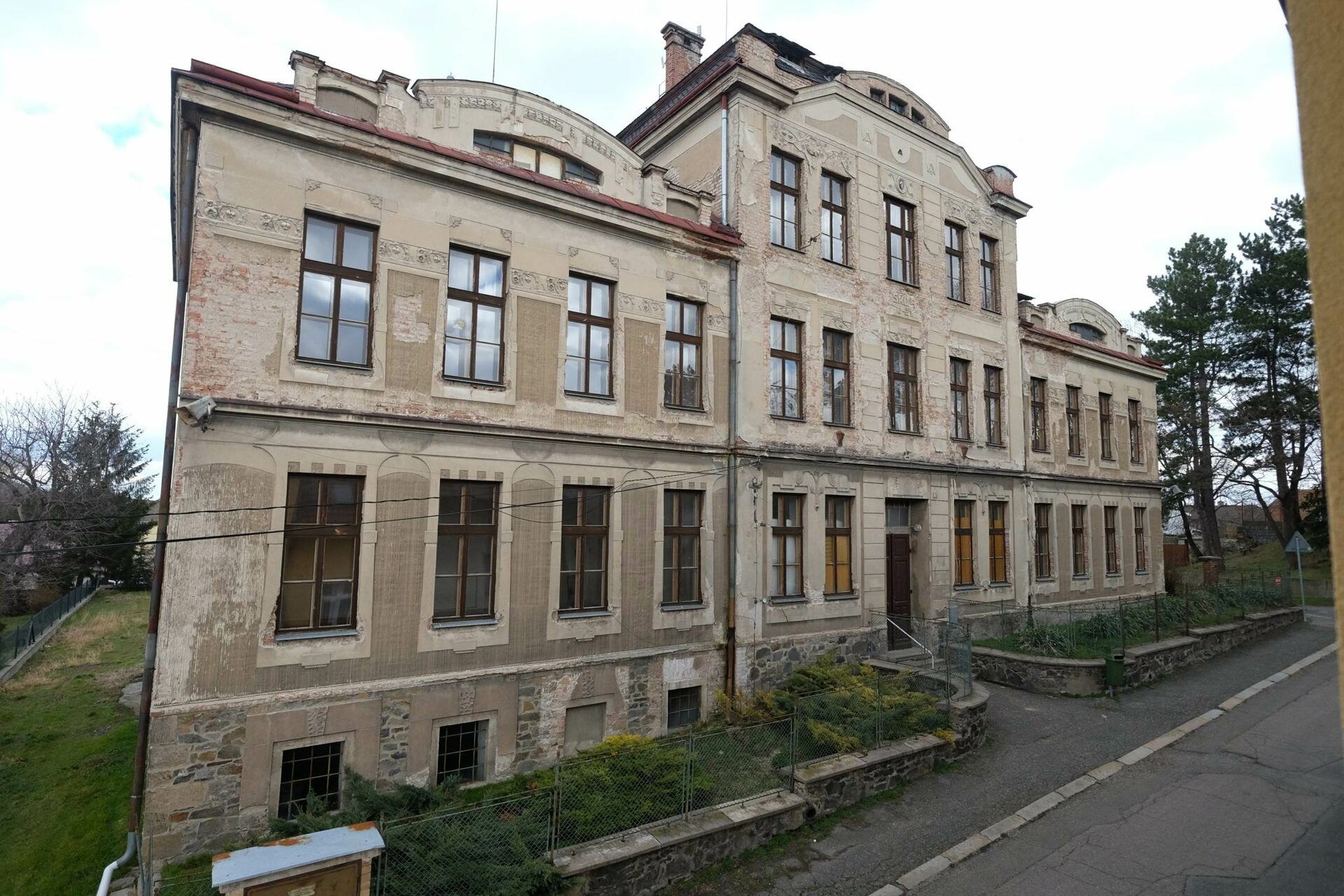 Malínská škola je opět na prodej, uzávěrka výběrového řízení je 30. září