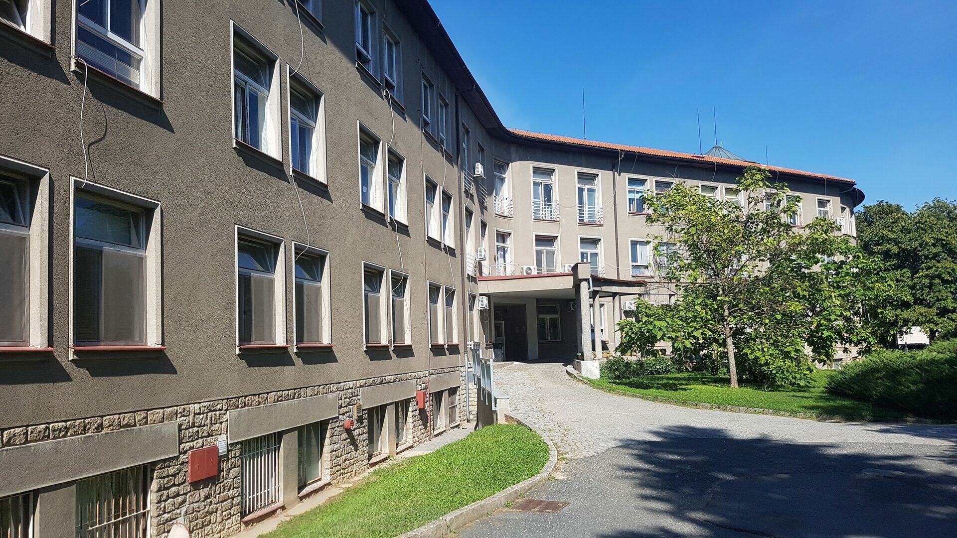 V kutnohorské nemocnici bude platit od 12. září až do odvolání zákaz návštěv na všech odděleních