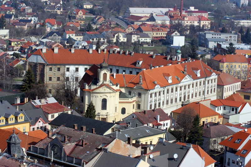 Co platí od 1. března? Aktuální informace o ochranných prostředcích, pohybu osob, včetně odkazů na mapy katastru