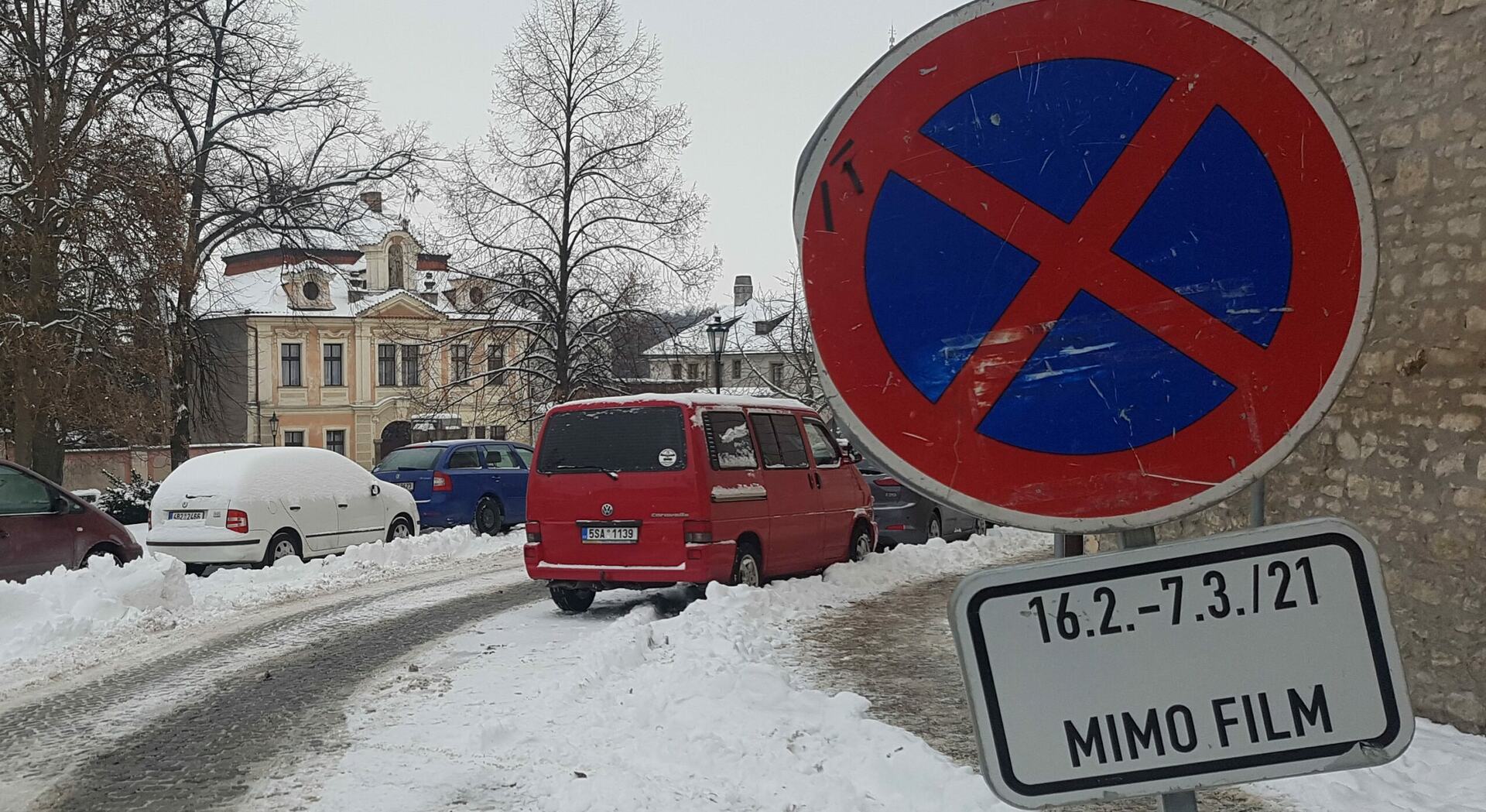 Natáčení filmu White Bird v Kutné Hoře si vyžádá úplné uzavírky i zákazy zastavení. Ty byly dnes na základě jednání zredukovány