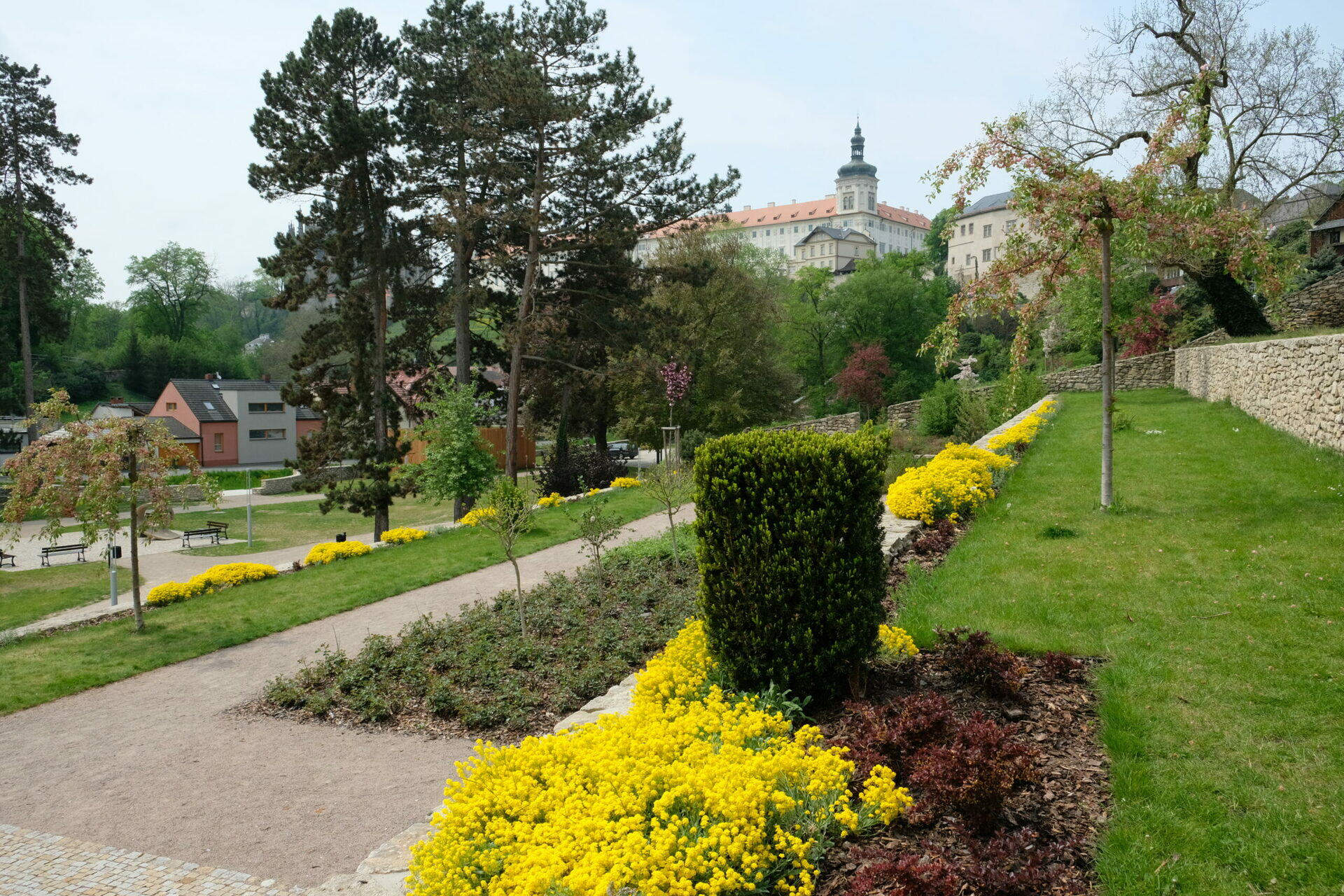 aktualizováno: Akce Sportujeme se Spořkou, plánovaná od 12. května do 13. 7.,  se v Breuerových sadech neuskuteční