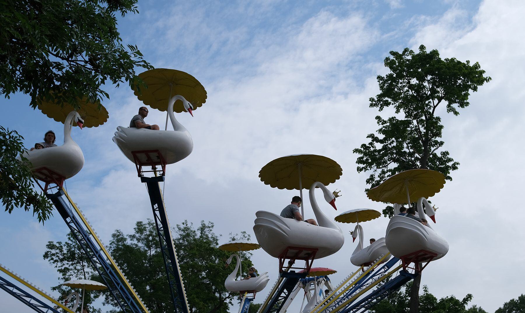 Obrazem: Tradiční Sedlecká pouť, pořádaná v náhradním termínu od 24. do 27. června, přilákala davy návštěvníků