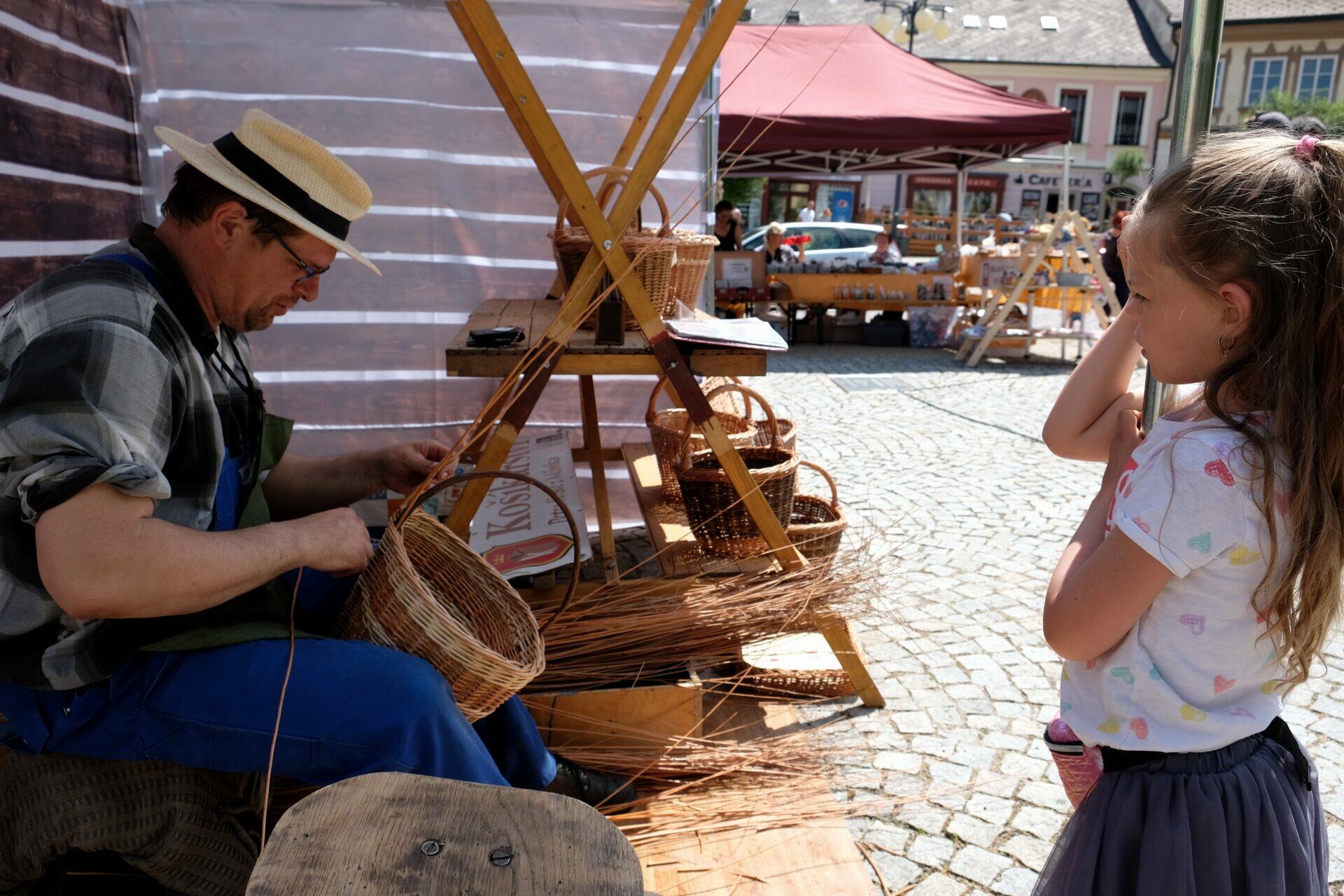 Obrazem: Řemesla v Kutné Hoře. Palackého náměstí v neděli ožilo řemeslnými trhy a živou hudbou