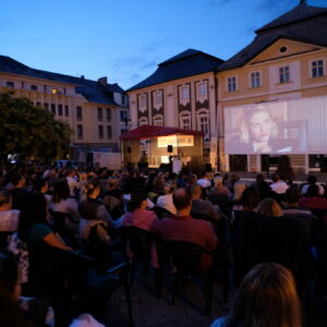 Kinematograf bratří Čadíku nabídne na Palackého náměstí filmy i koncerty pod otevřeným nebem
