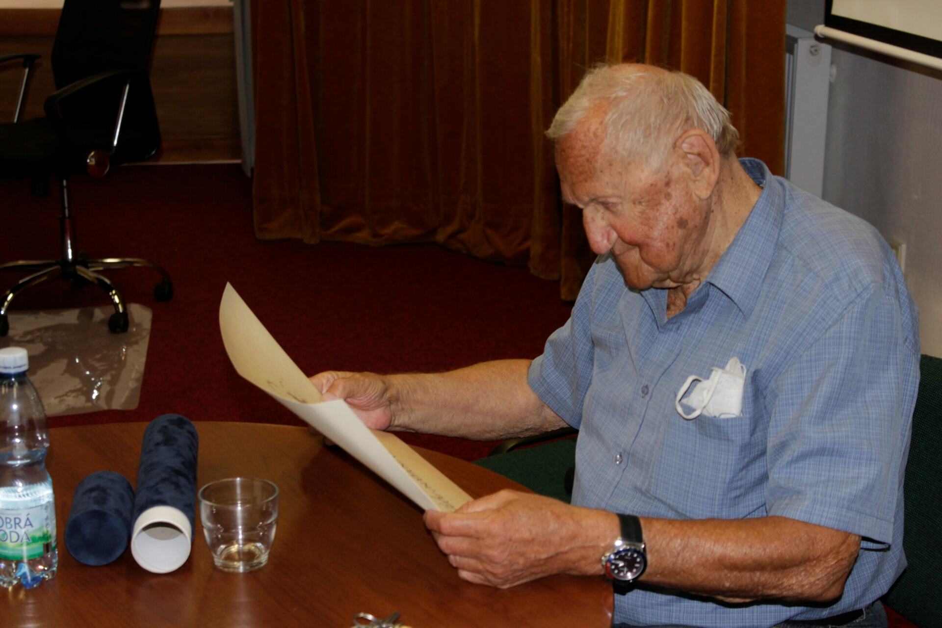 Geolog Jaroslav Hak besedoval na Gymnáziu Jiřího Ortena