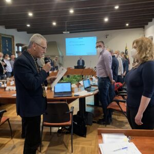 Nová zastupitelka města podepsala slib a zasedla k jednacímu stolu