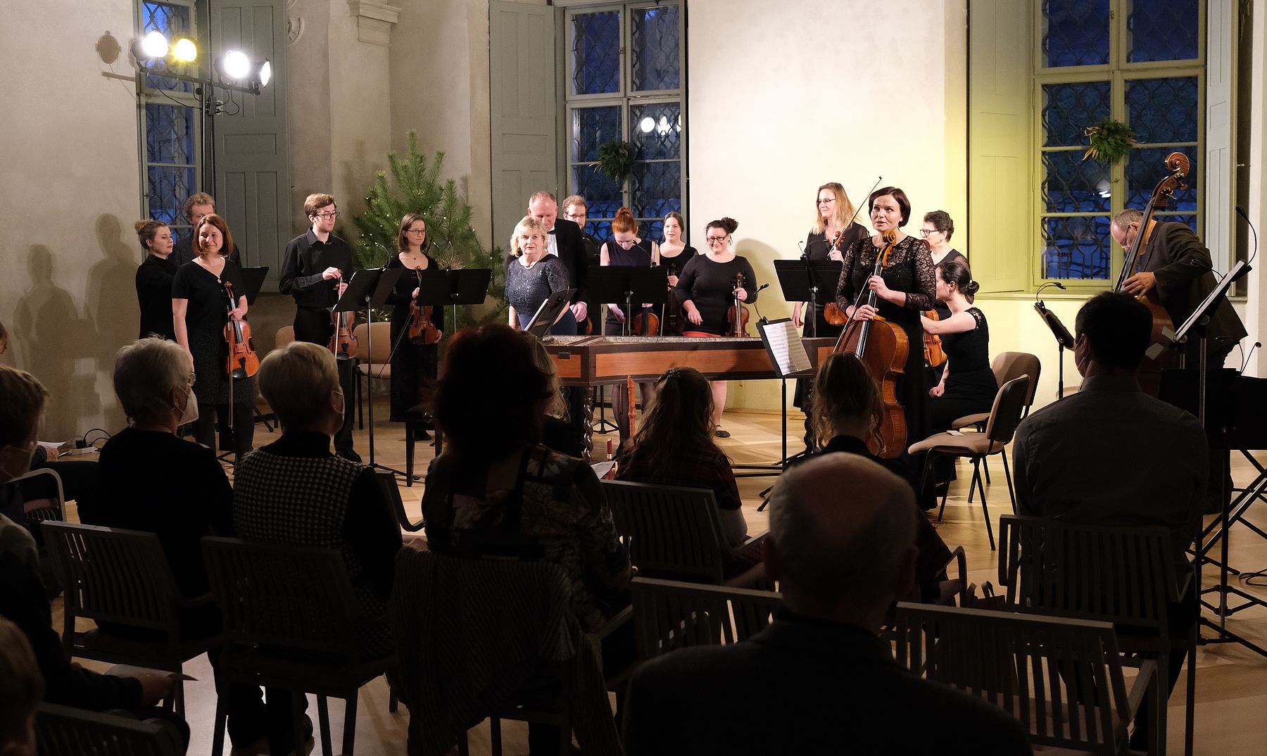 Obrazem: Kutnohorský komorní orchestr uvedl 4. prosince v refektáři jezuitské koleje dva adventní koncerty