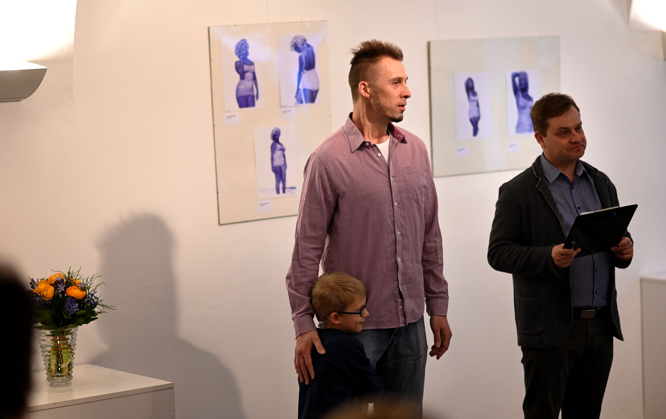 Kutnohorský výtvarník Radek Černovský vystavuje ve Spolkovém domě kresby propiskou