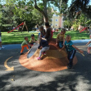 Zápis dětí do 1. tříd ZŠ a žádosti o přijetí do mateřských škol