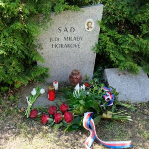 Pozvánka: V Kutné Hoře uctí památku obětí komunistického režimu v sadu JUDr. Milady Horákové 27. června