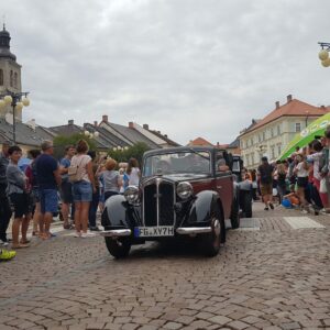 Kutná Hora bude o víkendu  20. a 21. srpna patřit milovníkům historických vozidel. XIII. ročník Veteran Rallye nabídne i bohatý doprovodný program, koncerty, hodování