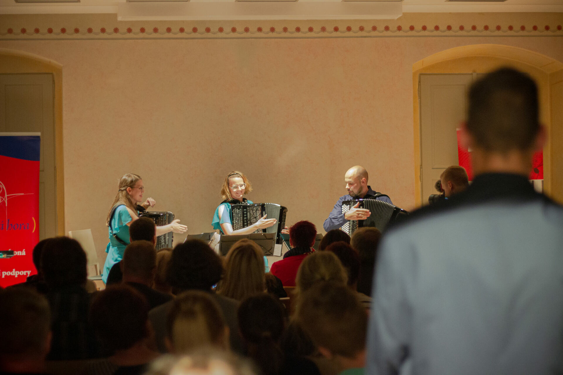 Na zahájení Kutnohorského týdne akordeonu návštěvníci zavítali do Dačického domu