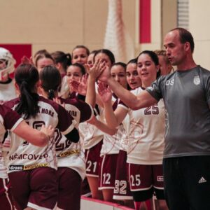 O víkendu odehrály ženy florbalového oddílu FBC Kutná Hora dva domácí zápasy ve sportovní hale Klimeška s týmy z přední poloviny tabulky