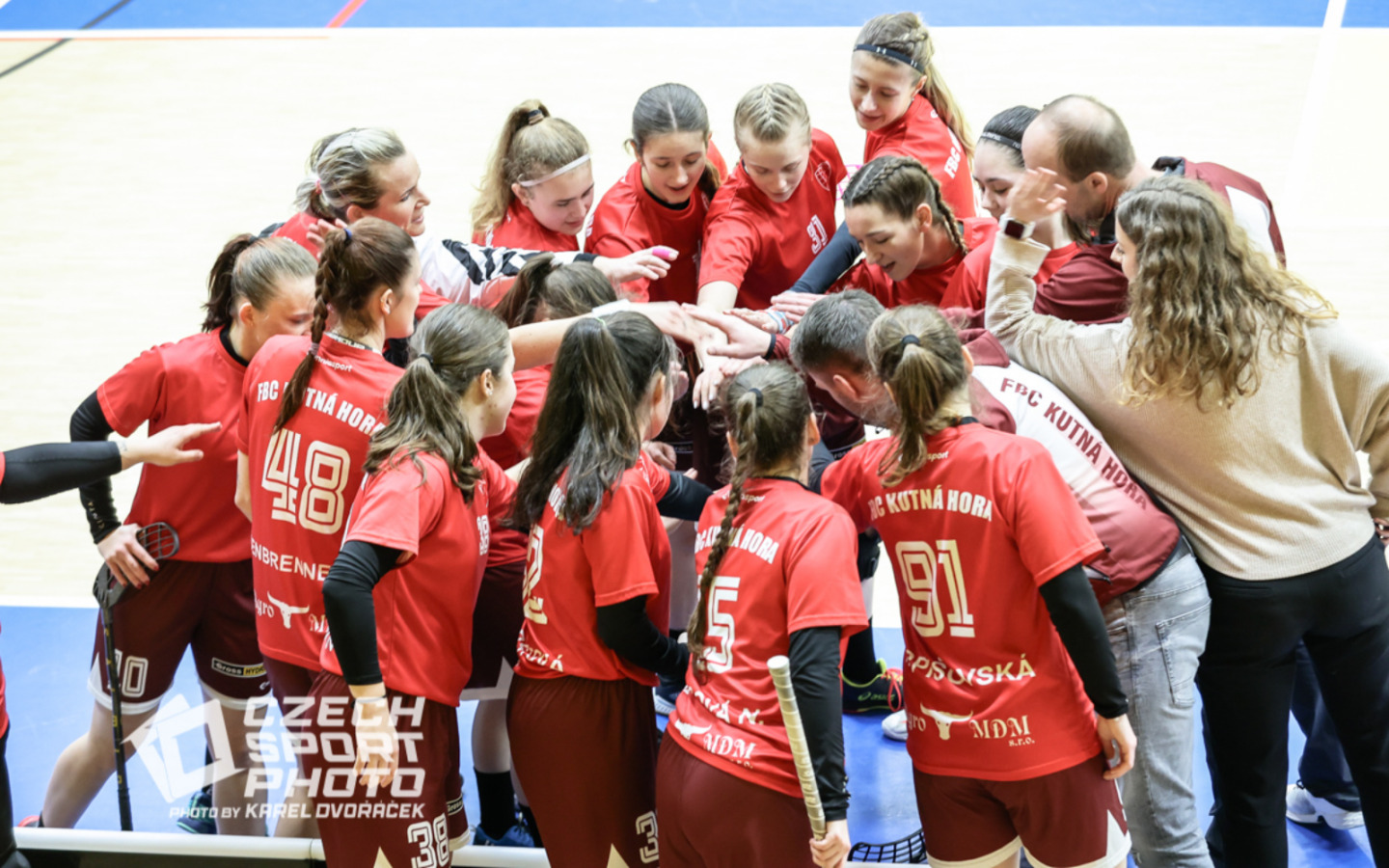 Poslední dva venkovní zápasy v základní části florbalové 1. ligy odehrály ženy na severu Čech