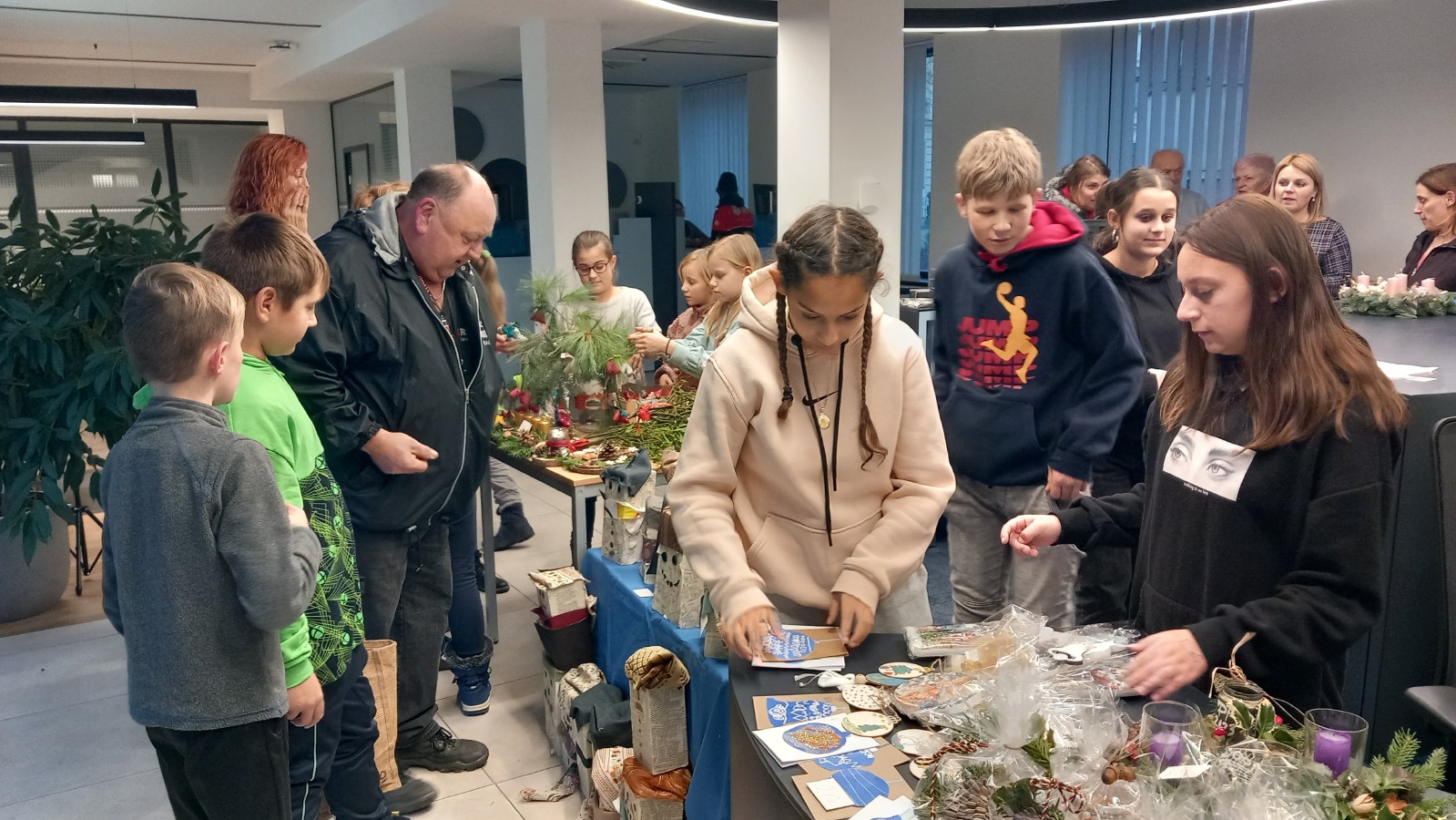 Vánoční atmosféra dýchla na každého návštěvníka trhu