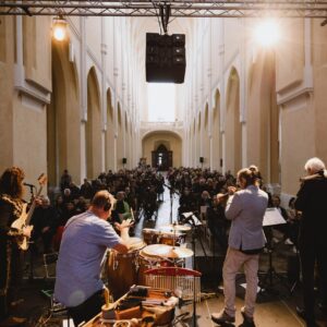 Součástí koncertu Pavla Jakuba Ryby v sedlecké katedrále bylo i požehnání v pořadí desátého CD s názvem Jazzy Fish Tales