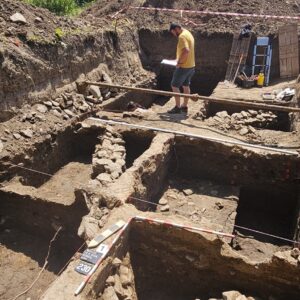 Archeologové v Sedlci zachytili středověké osídlení z předhusitské doby, výzkum předchází výstavbě parkoviště