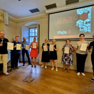 V Kutné Hoře odstartoval nový ročník kurzu Deset slohů architektury, certifikáty převzalo devět absolventů