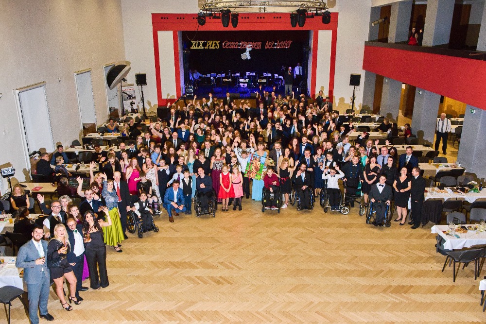 Benefiční ples s rekordním výtěžkem: Tombola vynesla přes 70 tisíc korun!