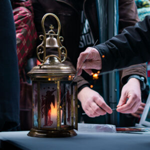 Skauti budou opět na Palackého náměstí rozdávat betlémské světlo