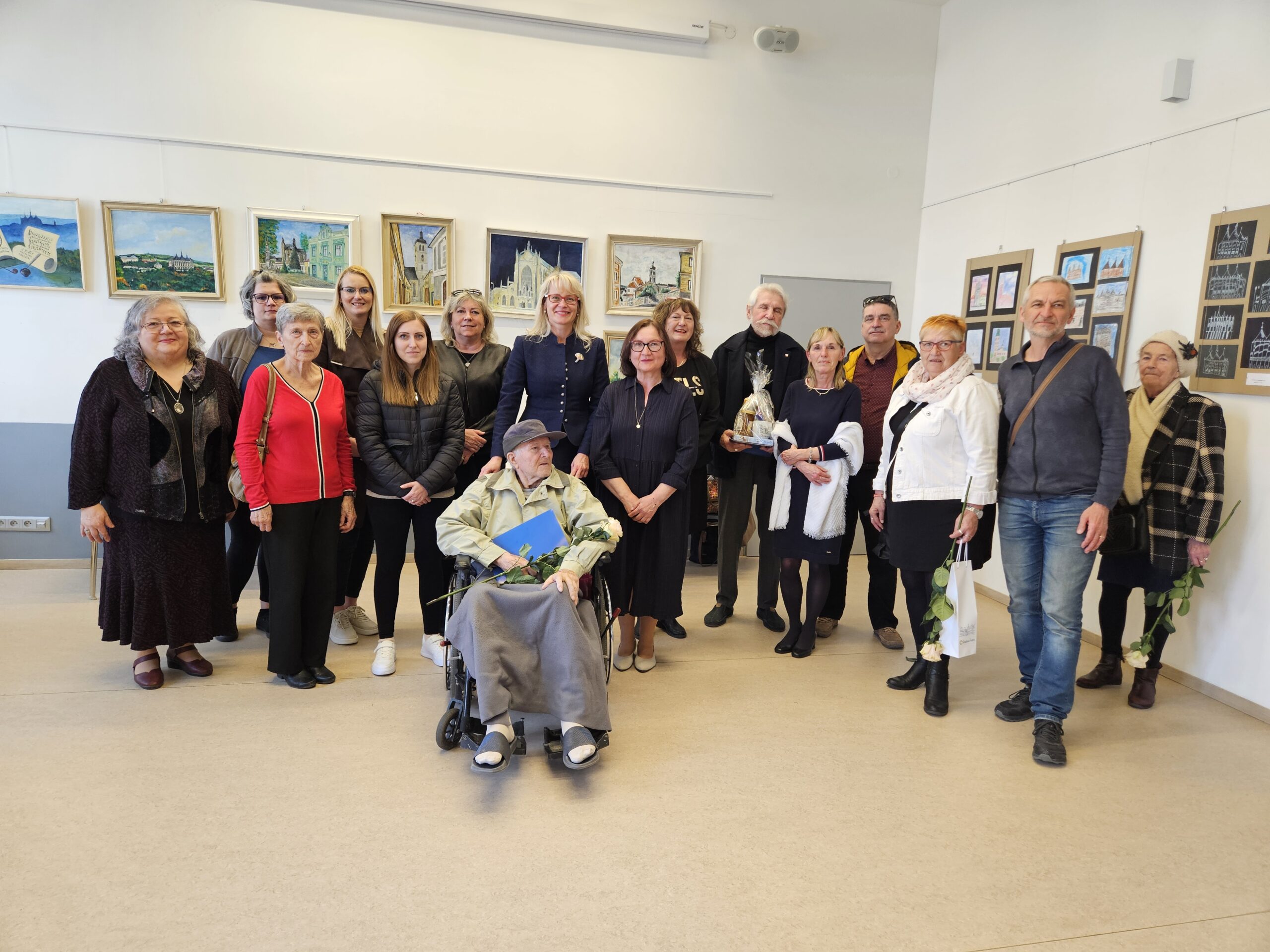 Senioři zaujali tvorbou: výtvarná soutěž spojená s výročím dvou významných kutnohorských osobností zná své vítěze