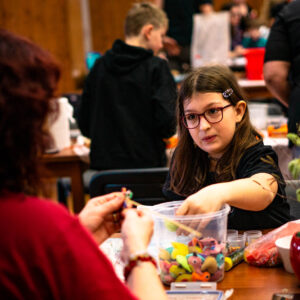 Kousek jara domů. Nadšenci tvořili v malínské sokolovně