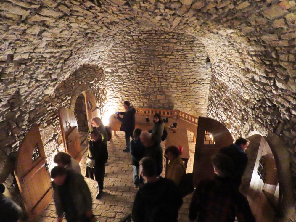 Klub rodáků a přátel Kutné Hory navštívil gotické sklepy domu č. 153 v Šultysově ulici