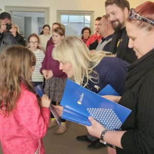 Žáci z Kutné Hory vystavují díla inspirovaná dvěma kutnohorskými osobnostmi: J. K. Tylem a Mikulášem Daczickým z Heslova