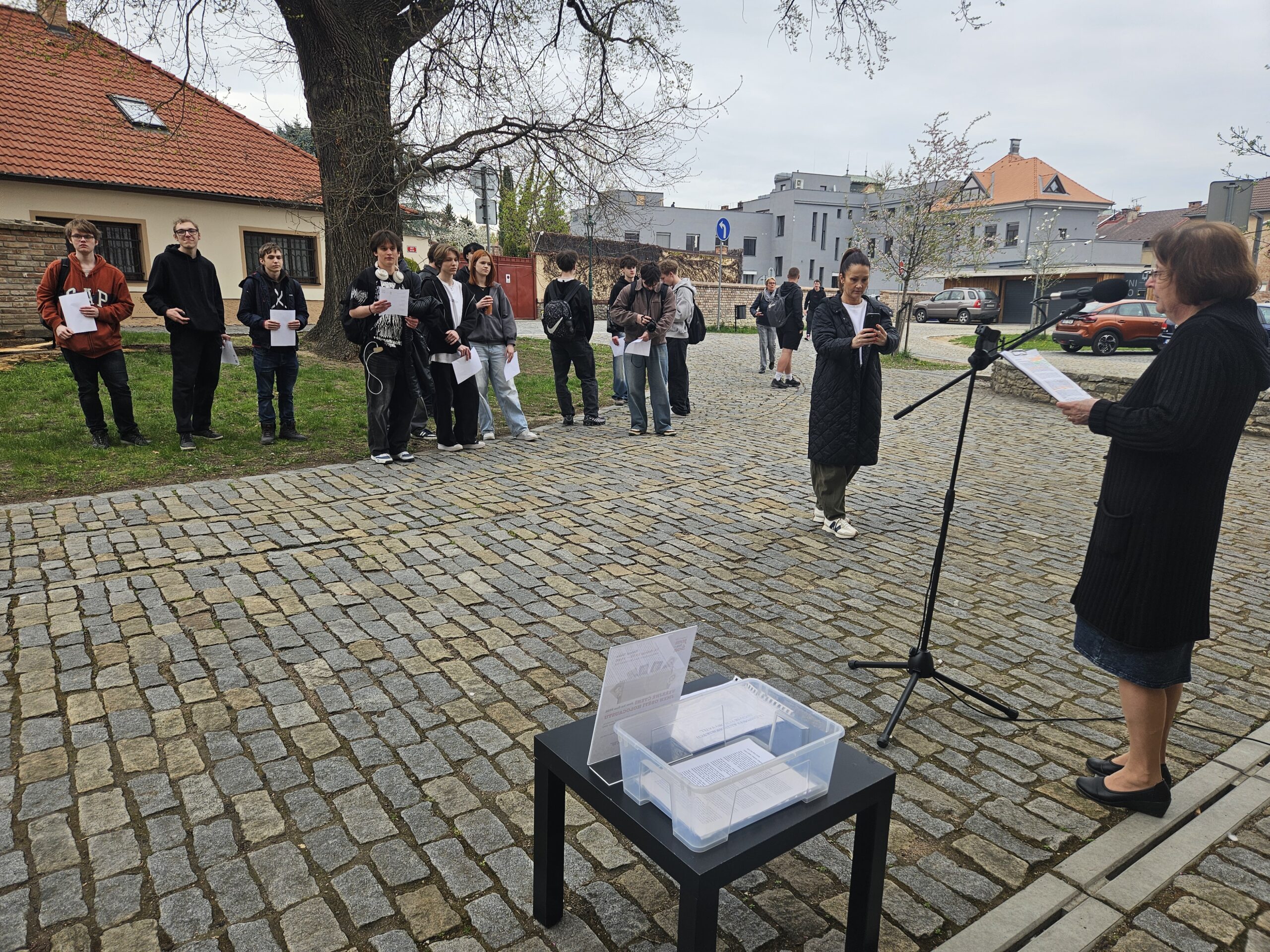 Při Jom ha-Šoa byla připomenuta jména mužů, žen i dětí, obětí holocaustu
