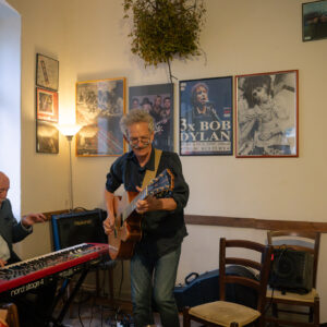 Hora plná hudby: Jazz a blues v podání mistrův Blues Cafe. Kratochvíl s Ackermanem nadchli Kutnou Horu