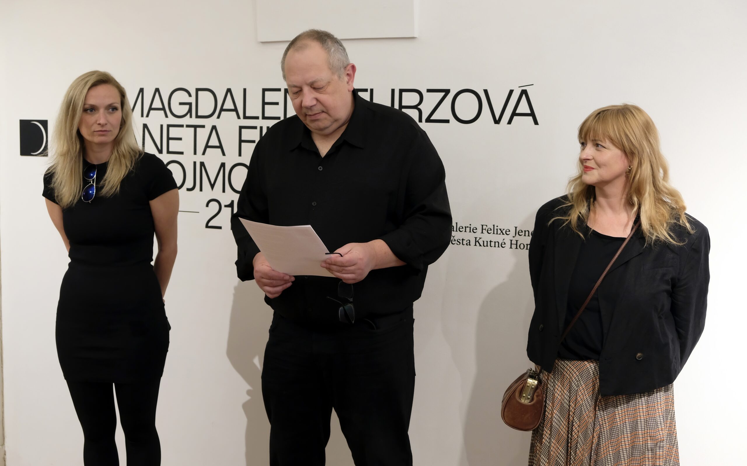 Galerie Felixe Jeneweina zahájila výstavu Dvojmo, jež propojuje díla Magdaleny Turzové a Anety Filipové