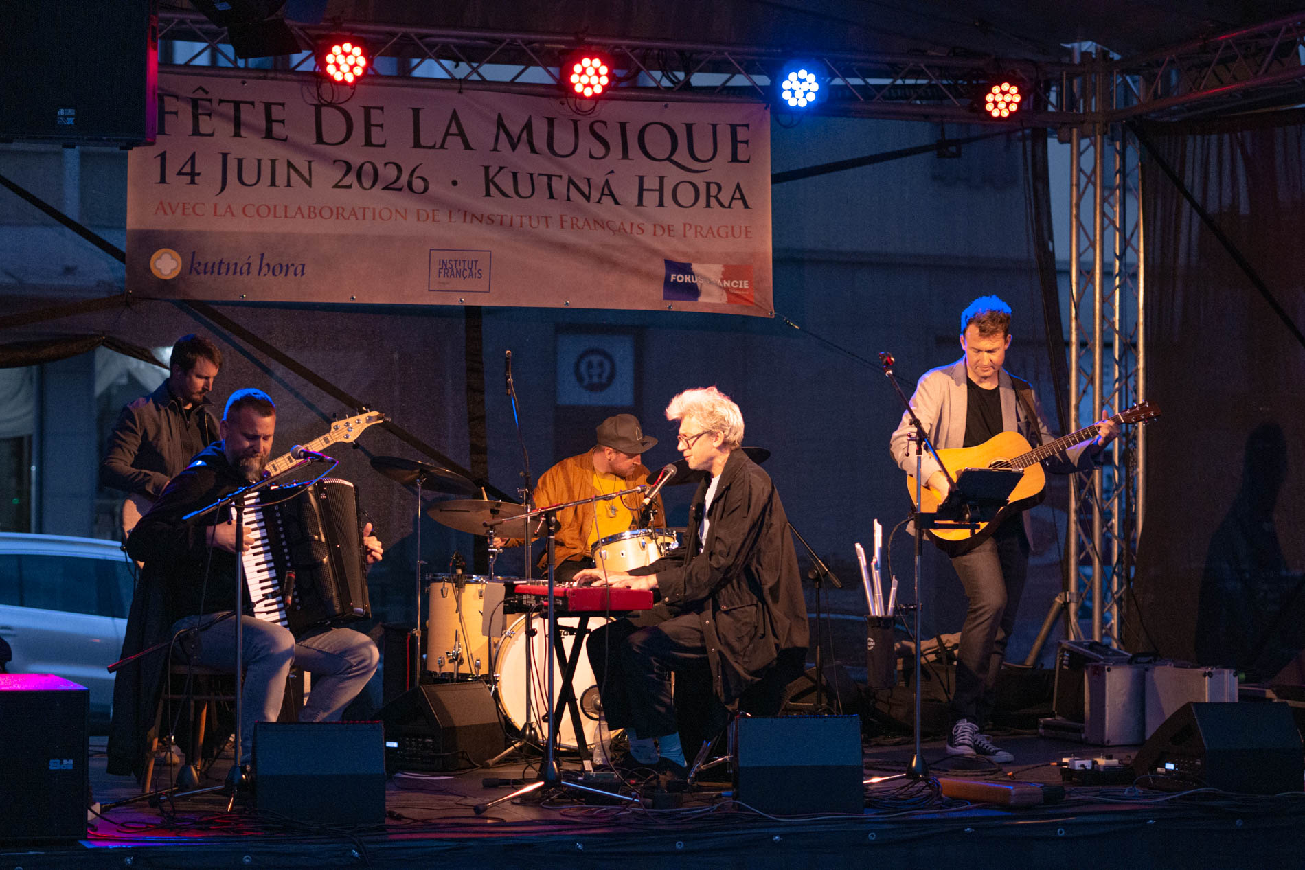Fête de la Musique: Centrum města rozezněly francouzské písně
