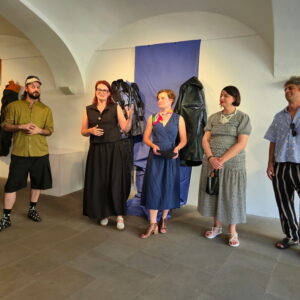 Móda jako umělecké dílo. Ve Spolkovém domě začala slavnostní vernisáží výstava ART-TO-WEAR.