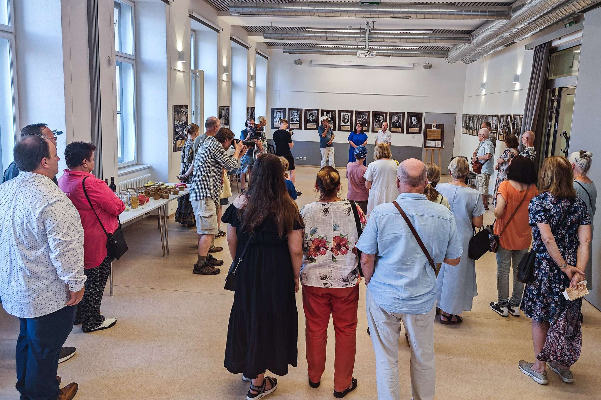 Galerie kutnohorských osobností představuje novou výstavu v knihovně