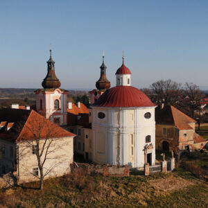 Nový oltář završí sedmnáctiletou obnovu kostela sv. Anny v Nových Dvorech