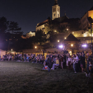 Divadelní festival Kutná Hora představí špičku baltského divadla. Zkoumá témata hranic, maskulinity i války