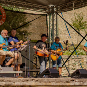 Milovníci bluegrassu, country, trampské a folkové muziky zavítali na Kutnohorskou kocábku