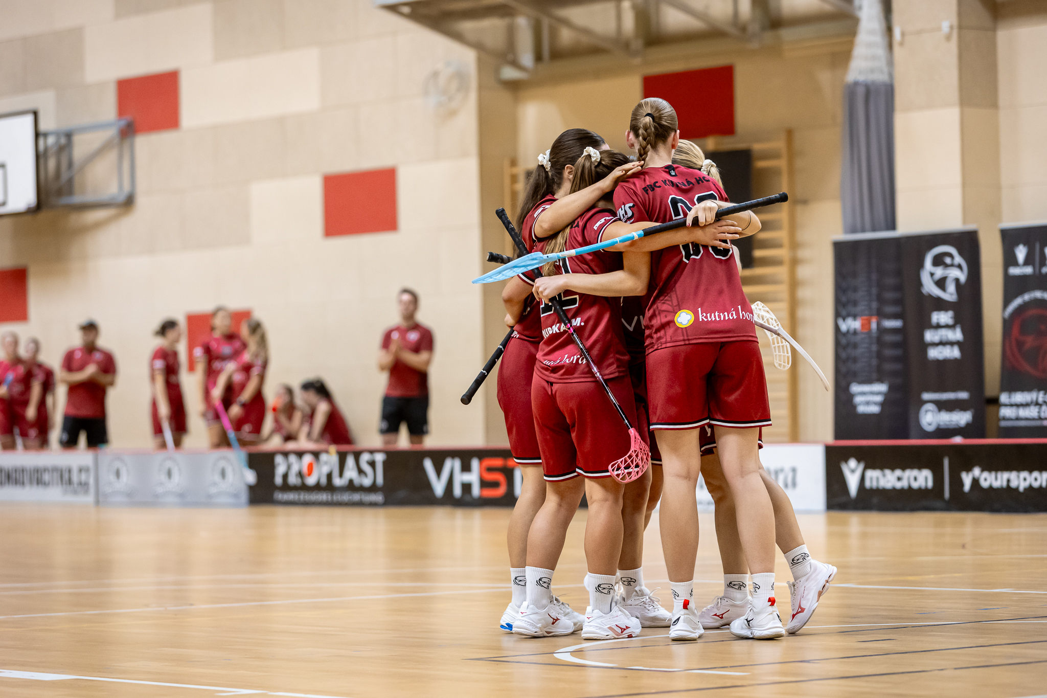 Elita doma zářila: ženy smetly Kadaň, muži přehráli Panthers